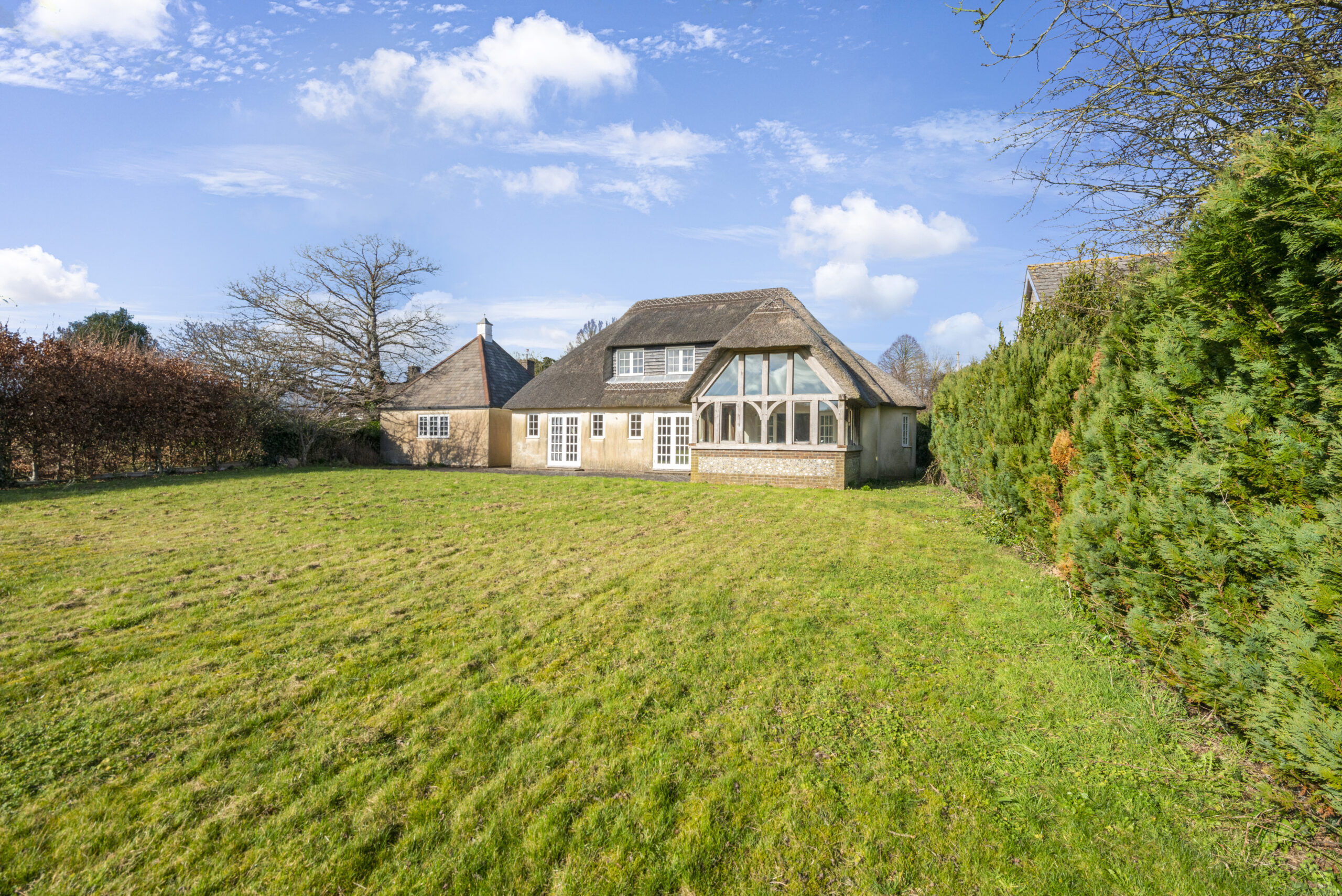 Auction in Stratton Grade II Listed Property With Separate Annexe DOMVS